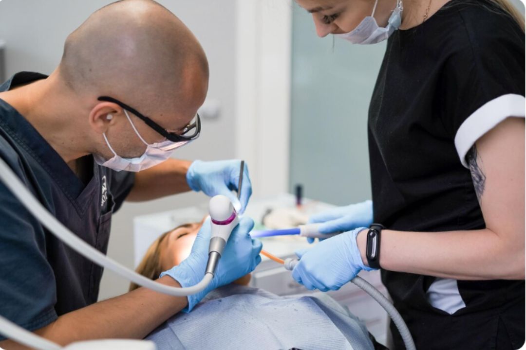 teeth cleaning treatment procedure